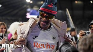 Snoop Dogg visits Swansea as Preston match ends in dramatic draw